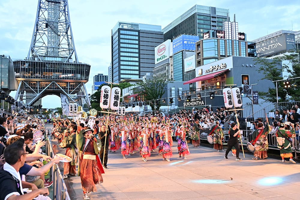 第27回にっぽんど真ん中祭り(テレビ塔パレード)