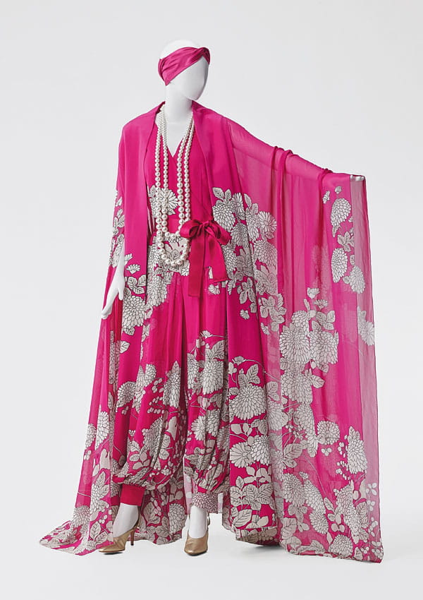 森英恵 《イヴニングアンサンブル（ジャンプスーツ、カフタン「菊のパジャマドレス」）》 1966年 ハナヱ・モリ