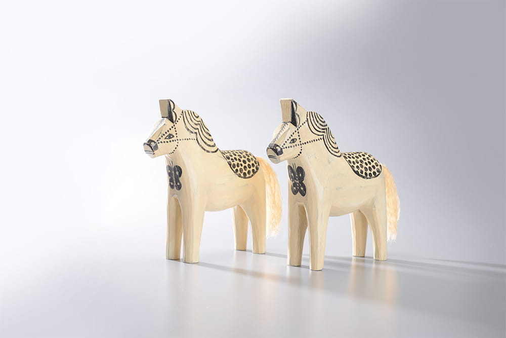 「スウェーデン絵画　北欧の光、日常のかがやき」【山口会場】 皆川 明　絵付けダーラナホース　fred　抽選販売