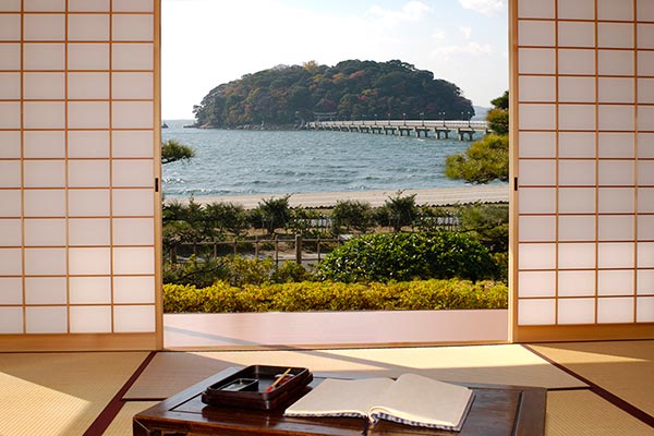 海辺の文学記念館館内