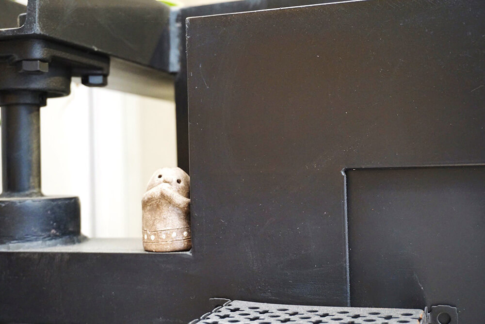 「せともの」の粘土で不思議な生き物を作ろう！