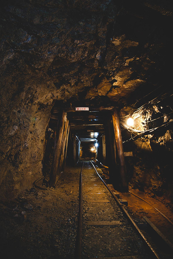 日本で唯一！セリサイト鉱山採掘体験＆手作りコスメ体験