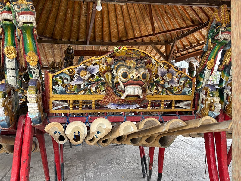 “生きている音楽”-竹のガムラン「ジェゴグ」