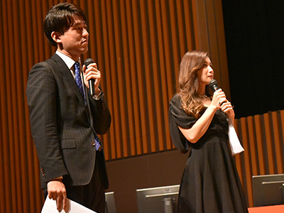 実況の柴田アナとアシスタントの小島みゆ