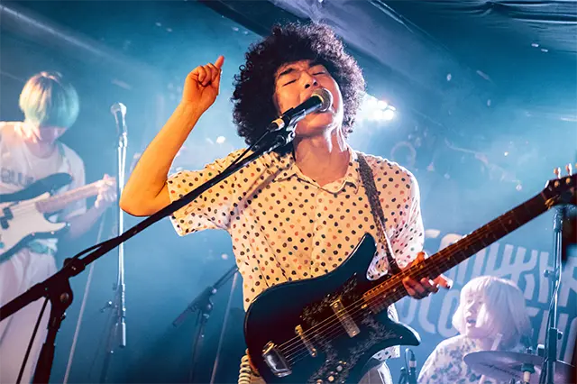 ハシリコミーズによるSANUKI ROCK COLOSSEUM 2026での演奏シーン