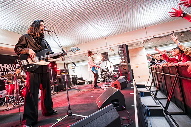 鶴によるSANUKI ROCK COLOSSEUM 2026でのステージパフォーマンス