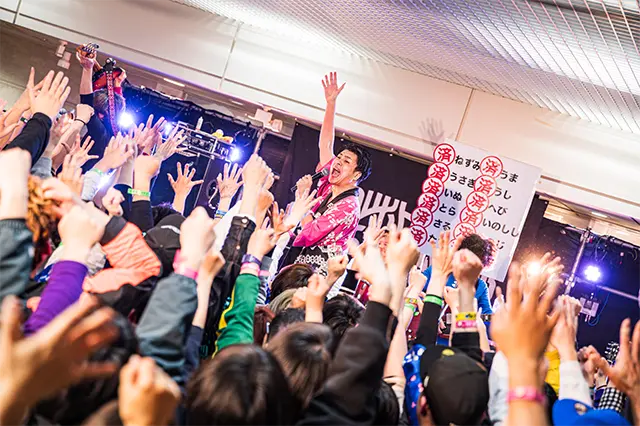 四星球が出演するSANUKI ROCK COLOSSEUM 2026のライブステージ