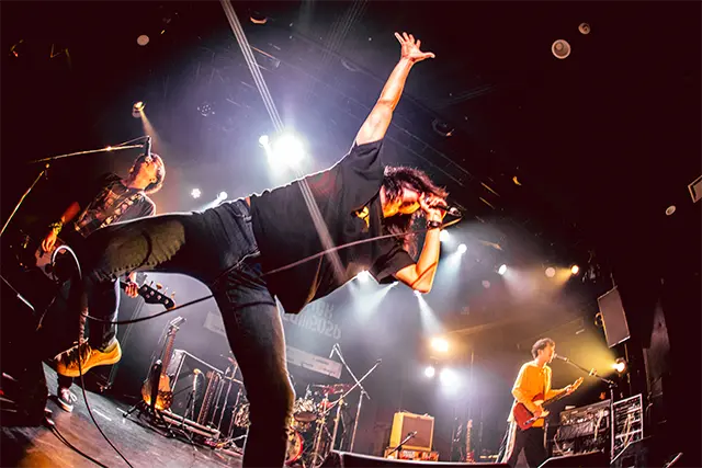 古墳シスターズによるSANUKI ROCK COLOSSEUM 2026での演奏シーン